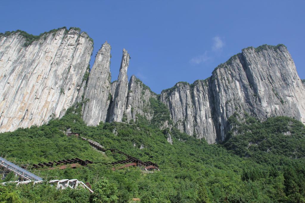 Enshi Grand Canyon Chunlun Farmstay Exterior photo